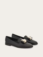 New Vara plate loafer